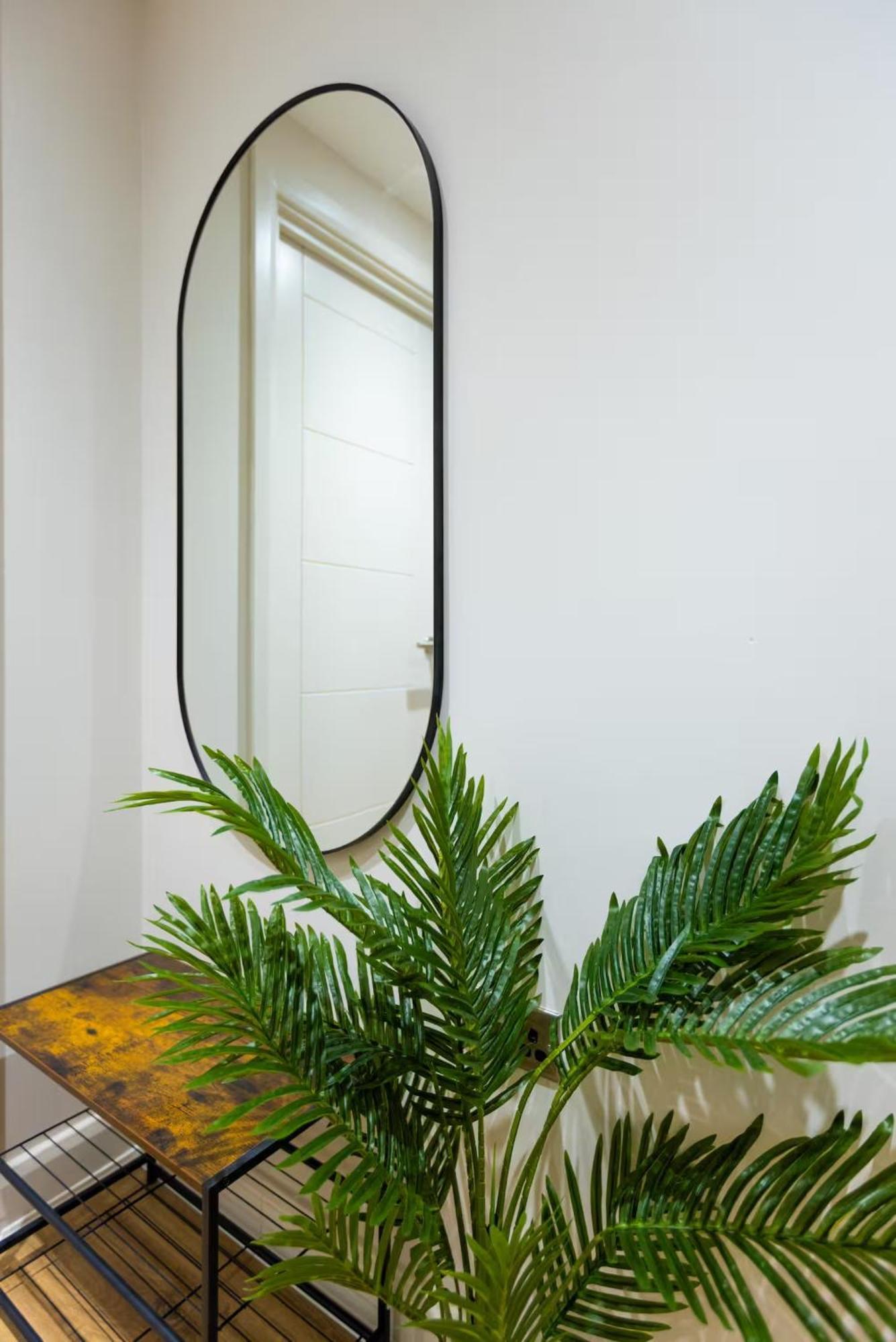 Modern City Apartment - Sleeps 4 & Walk To Arena ลีดส์ ภายนอก รูปภาพ
